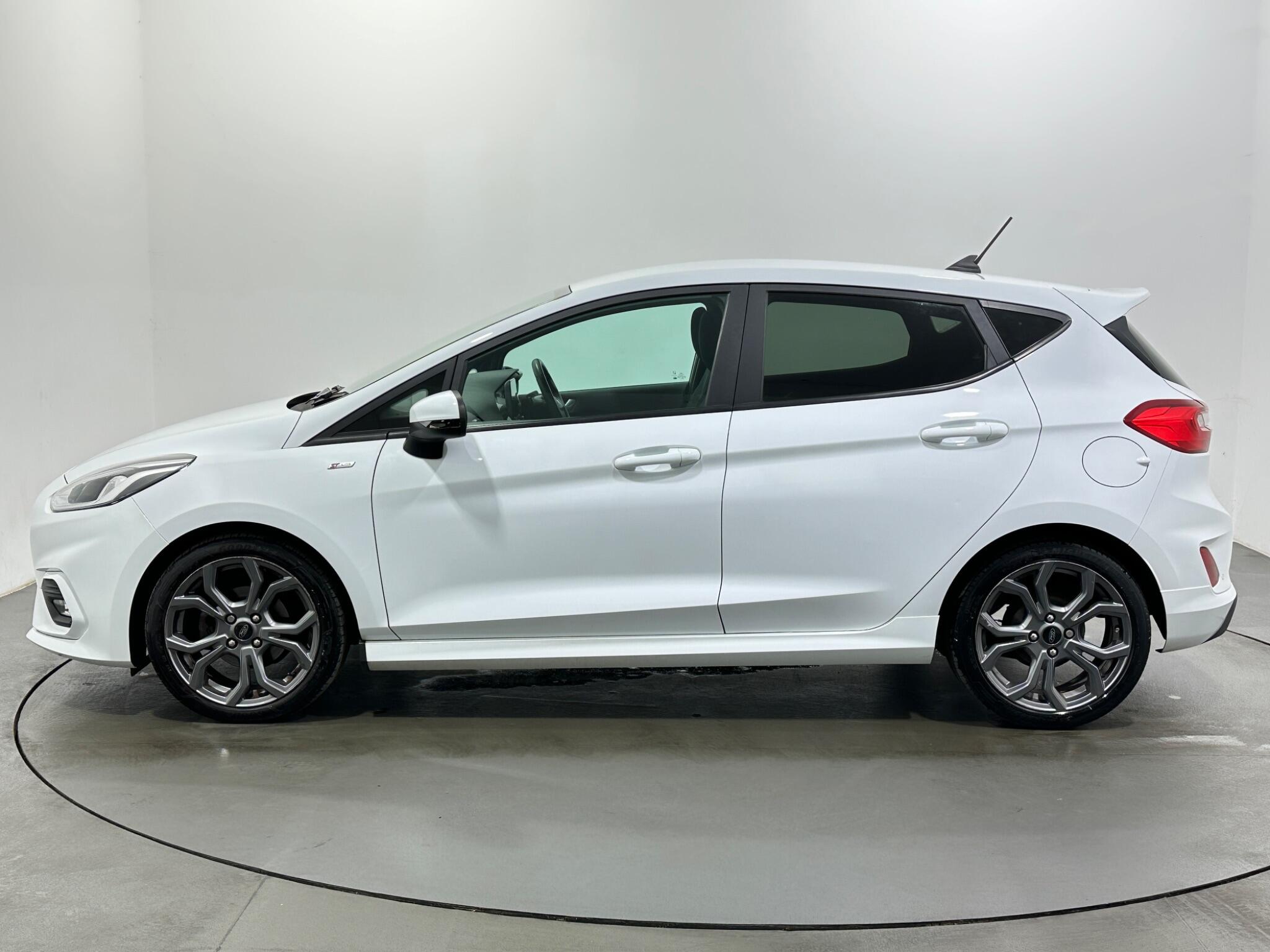 Ford Fiesta view 5