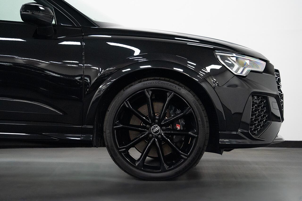 Audi RS Q3 view 26
