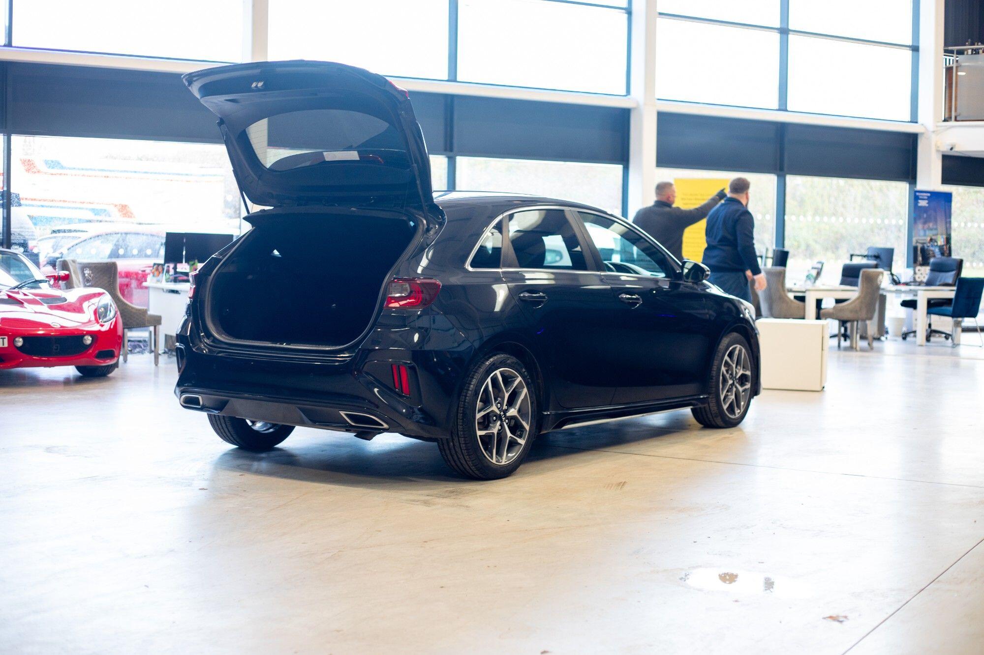 Kia Ceed view 35
