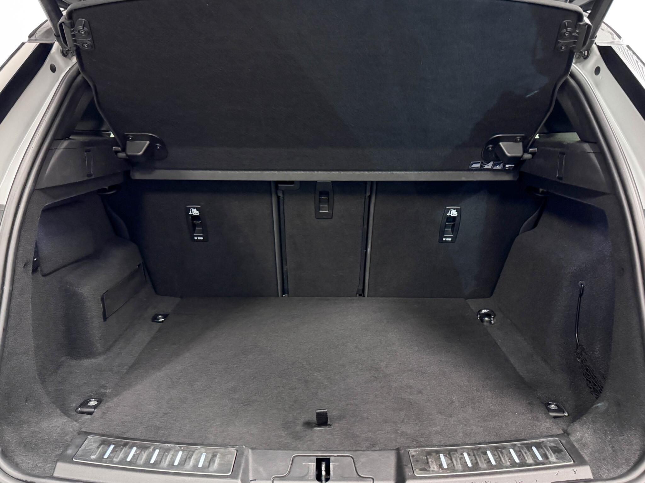 Land Rover Range Rover Evoque view 7