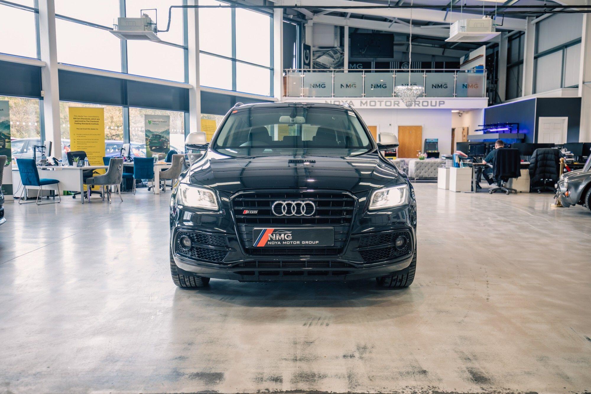 Audi SQ5 view 29