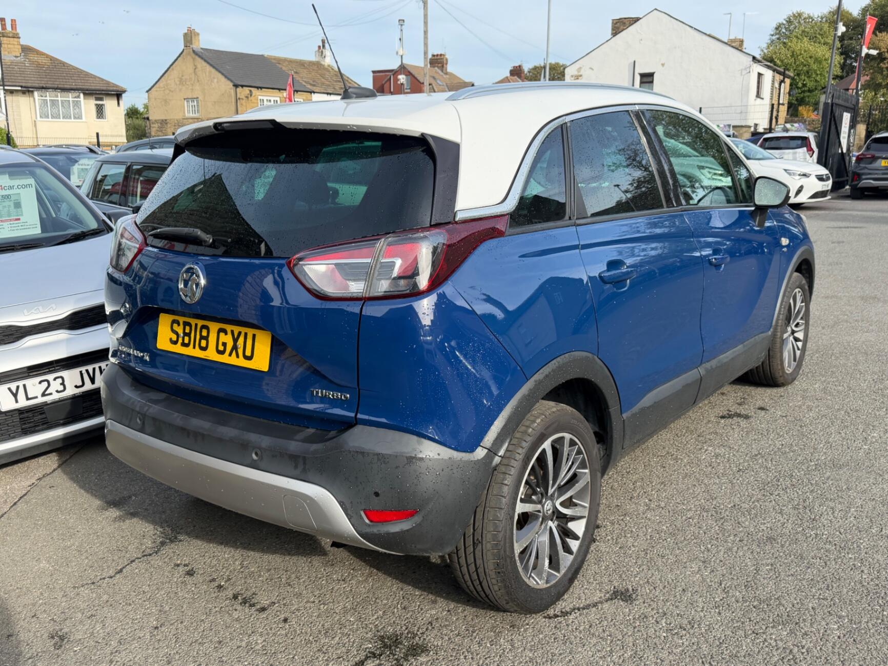 Vauxhall Crossland X view 6