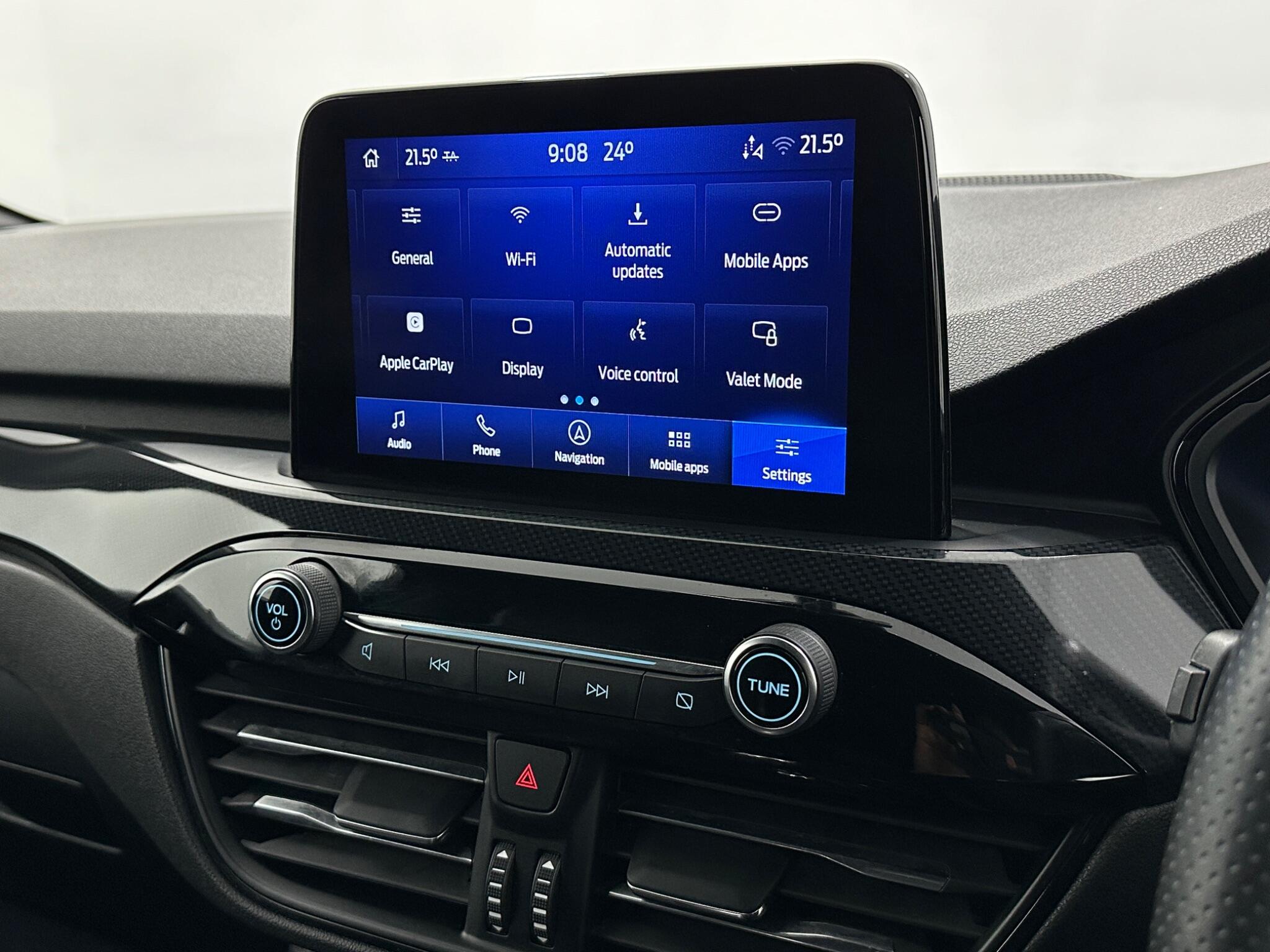 Ford Kuga view 25