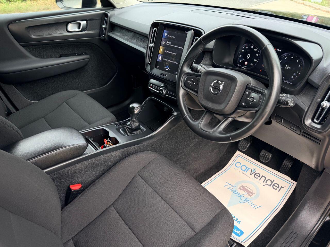 Volvo XC40 view 16