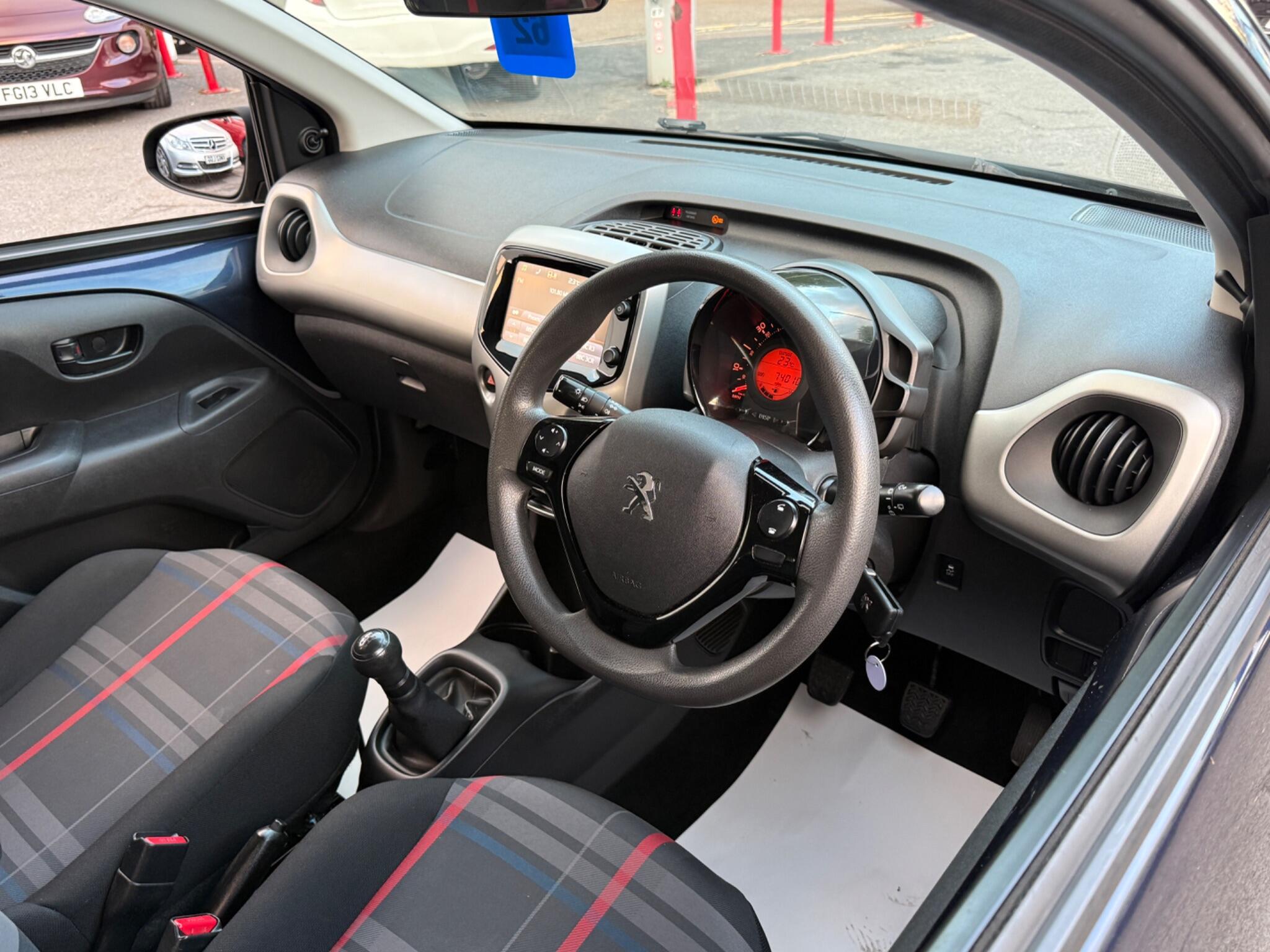 Peugeot 108 - Image 3