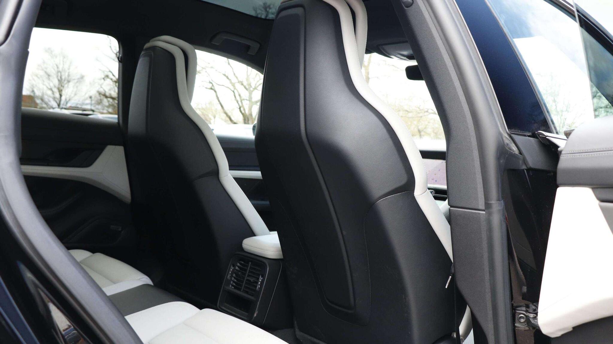 Porsche Taycan view 23
