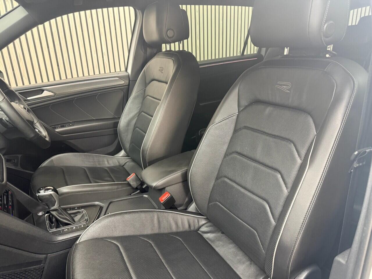 Volkswagen Tiguan Allspace view 6