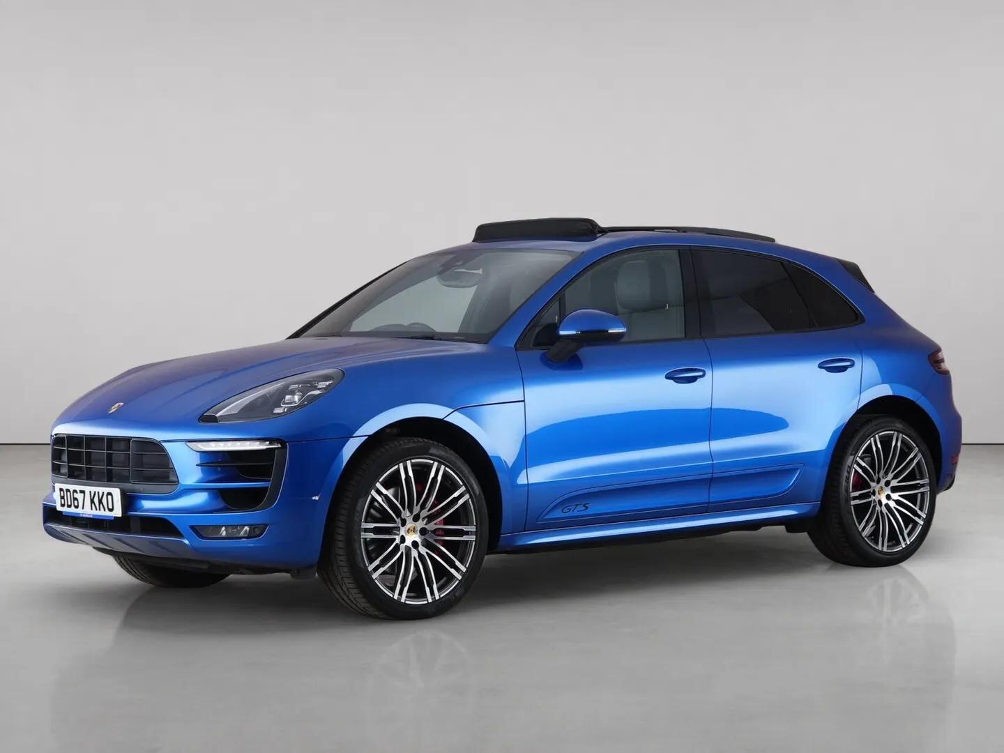 Porsche Macan view 2