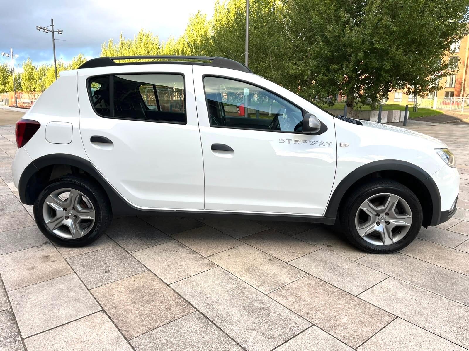 Dacia Sandero view 18