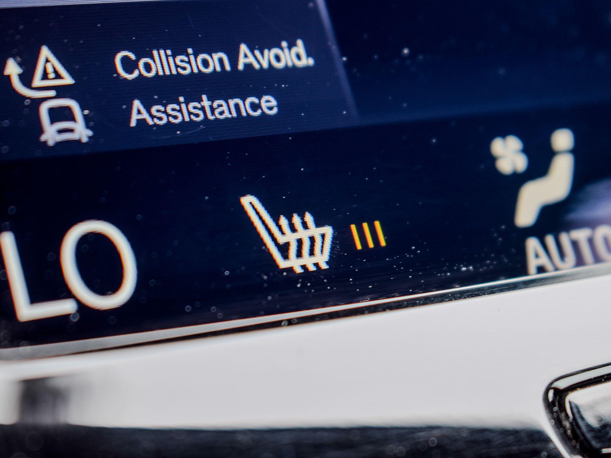 Volvo XC90 view 18