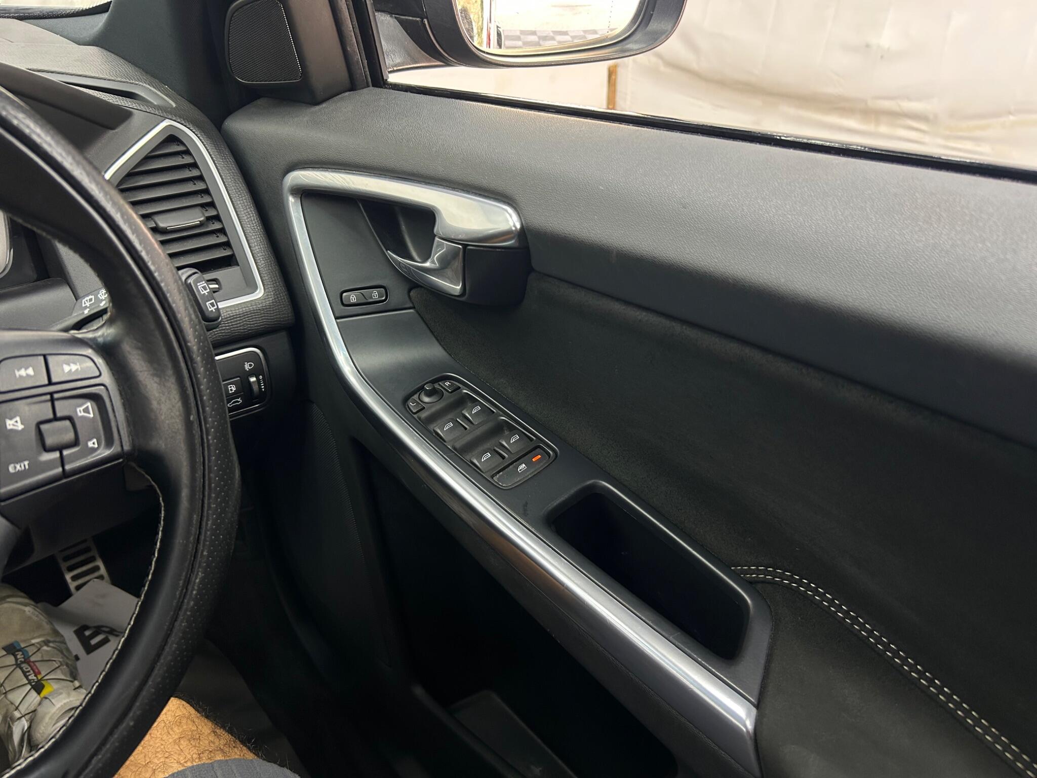 Volvo XC60 view 22