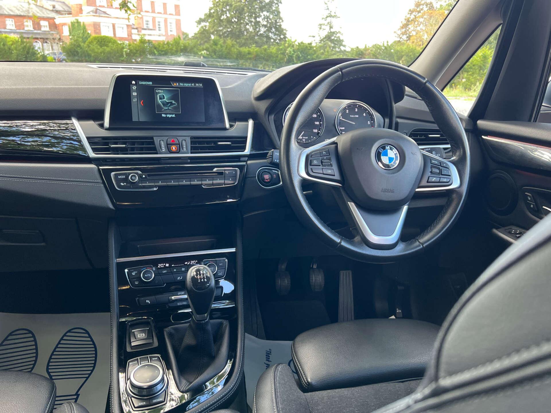 BMW 2 Series view 4