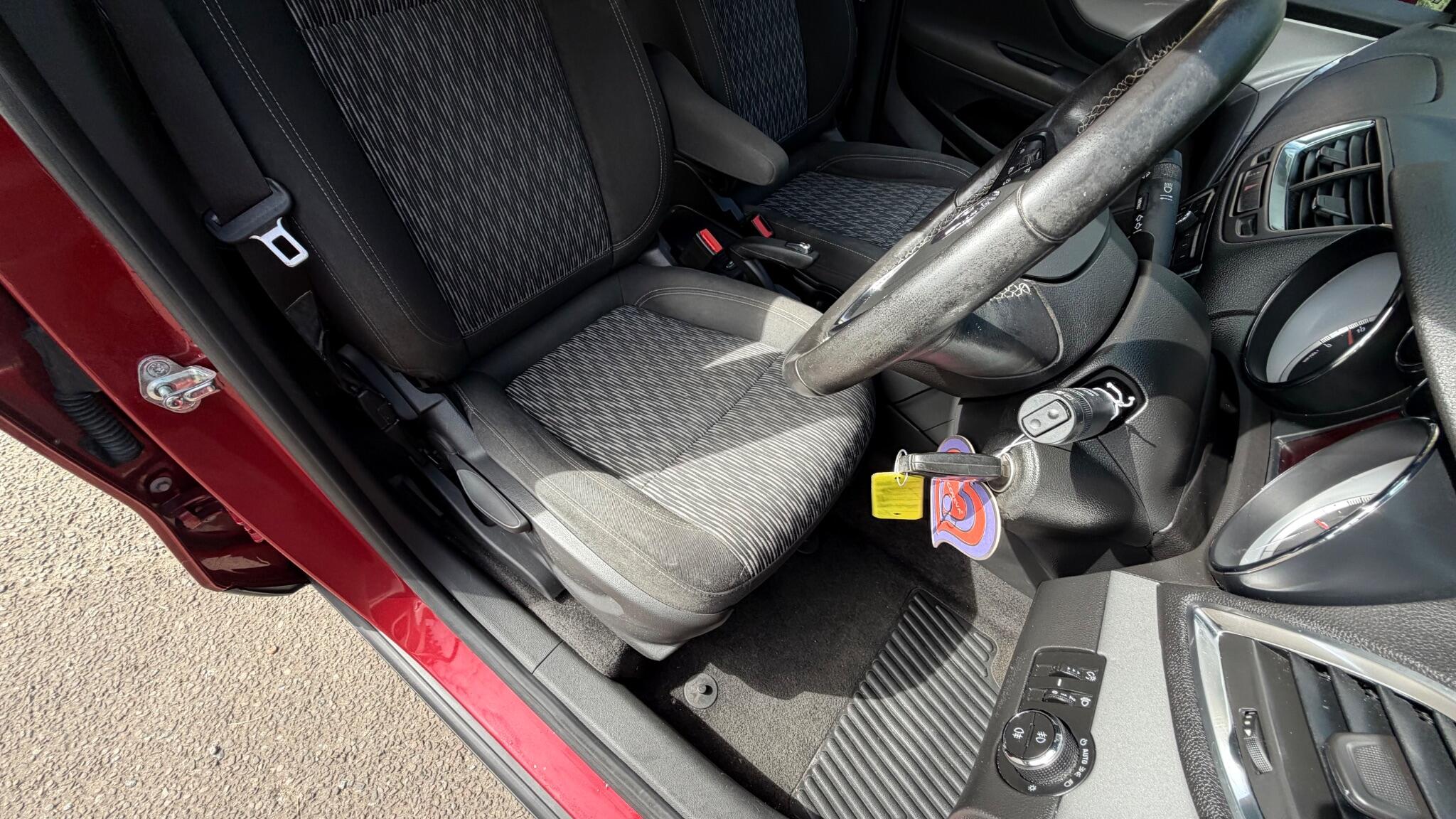 Vauxhall Mokka view 25