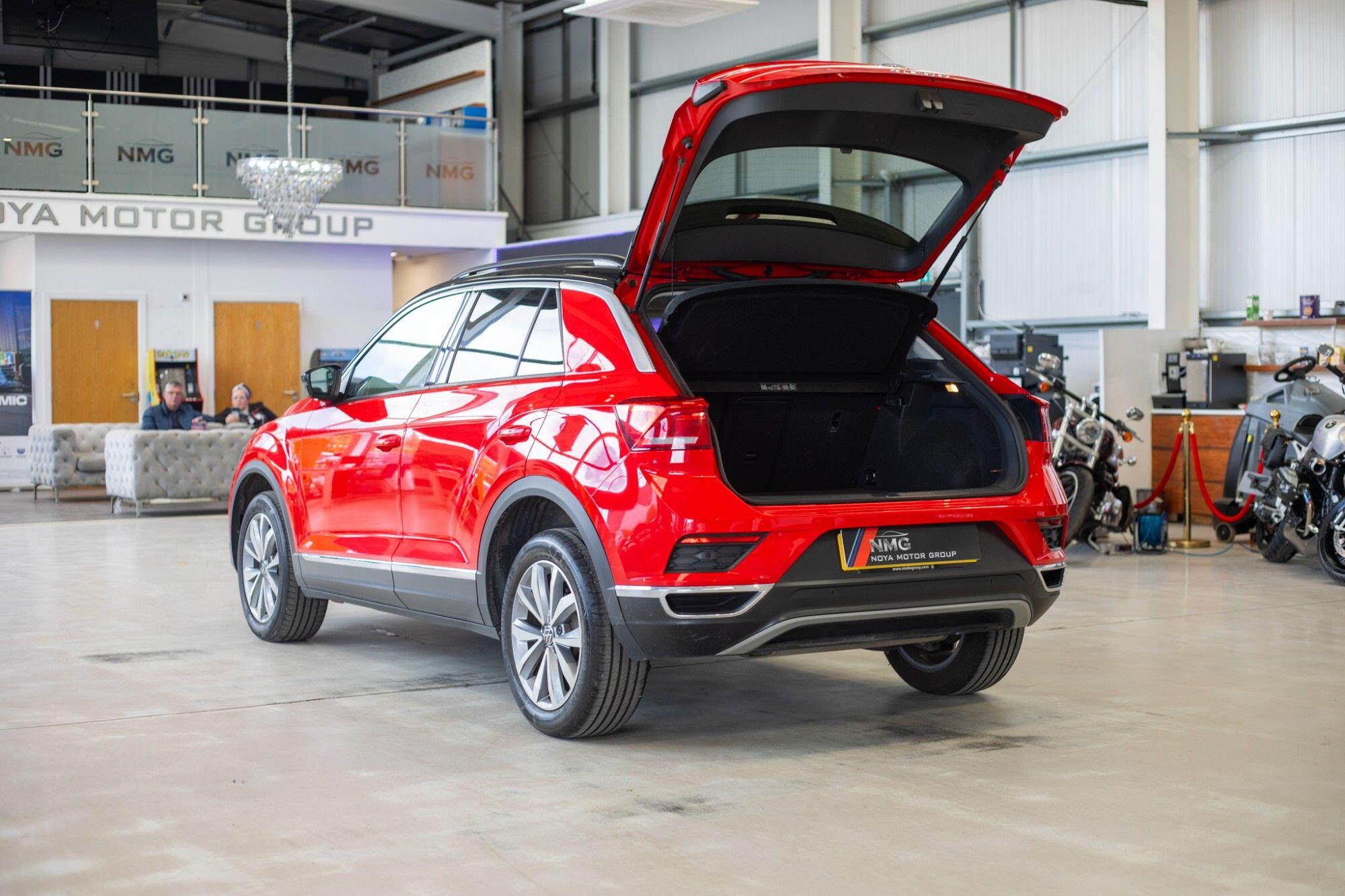 Volkswagen T-Roc view 34