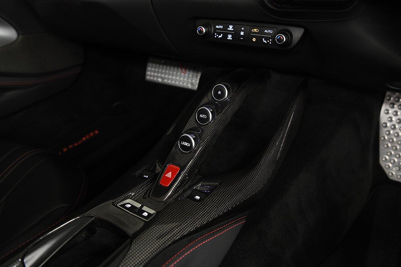 Ferrari 812 view 18