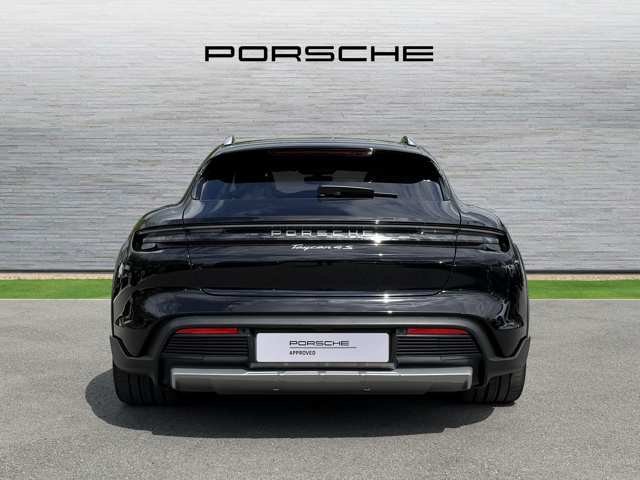 Porsche Taycan view 10