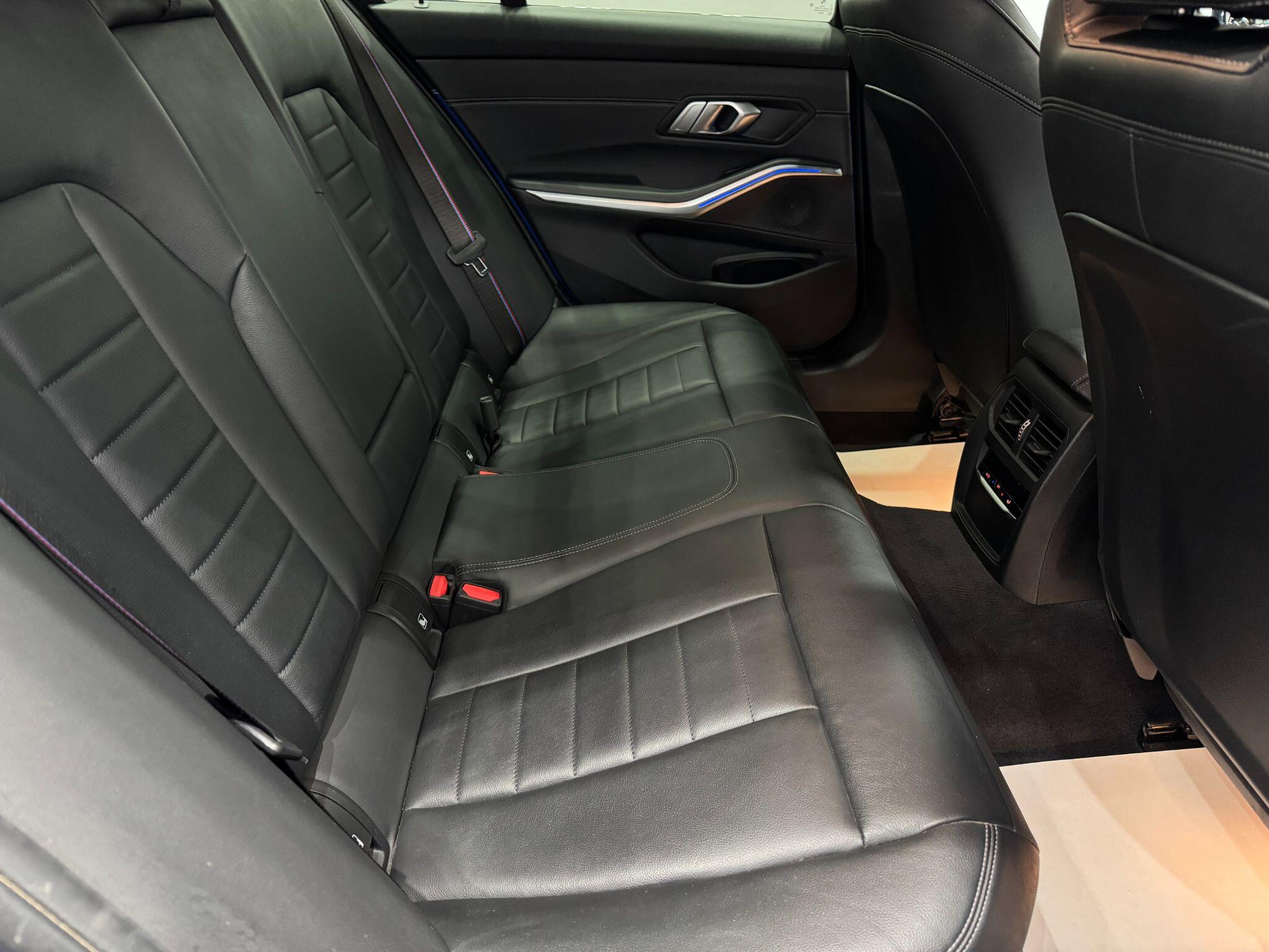 BMW 3 Series view 51