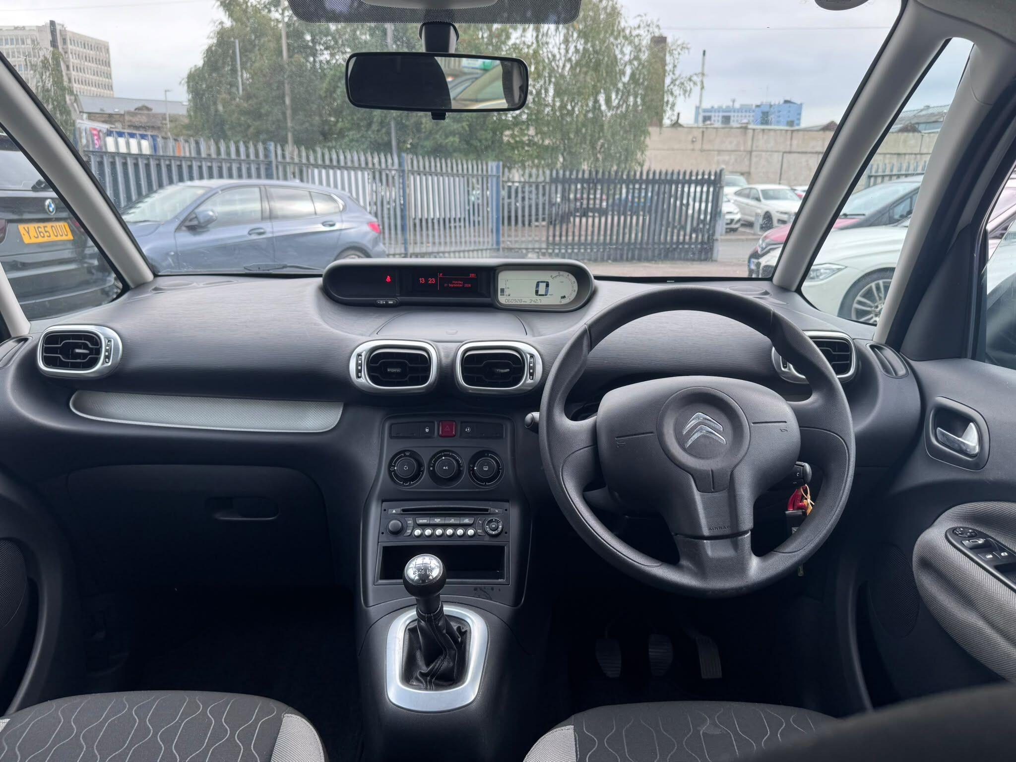 Citroen C3 Picasso view 12