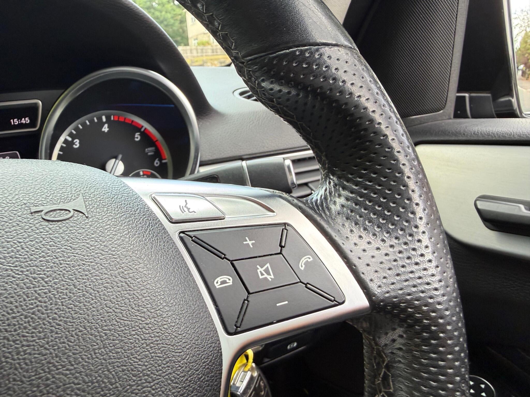 Mercedes-Benz M Class view 11