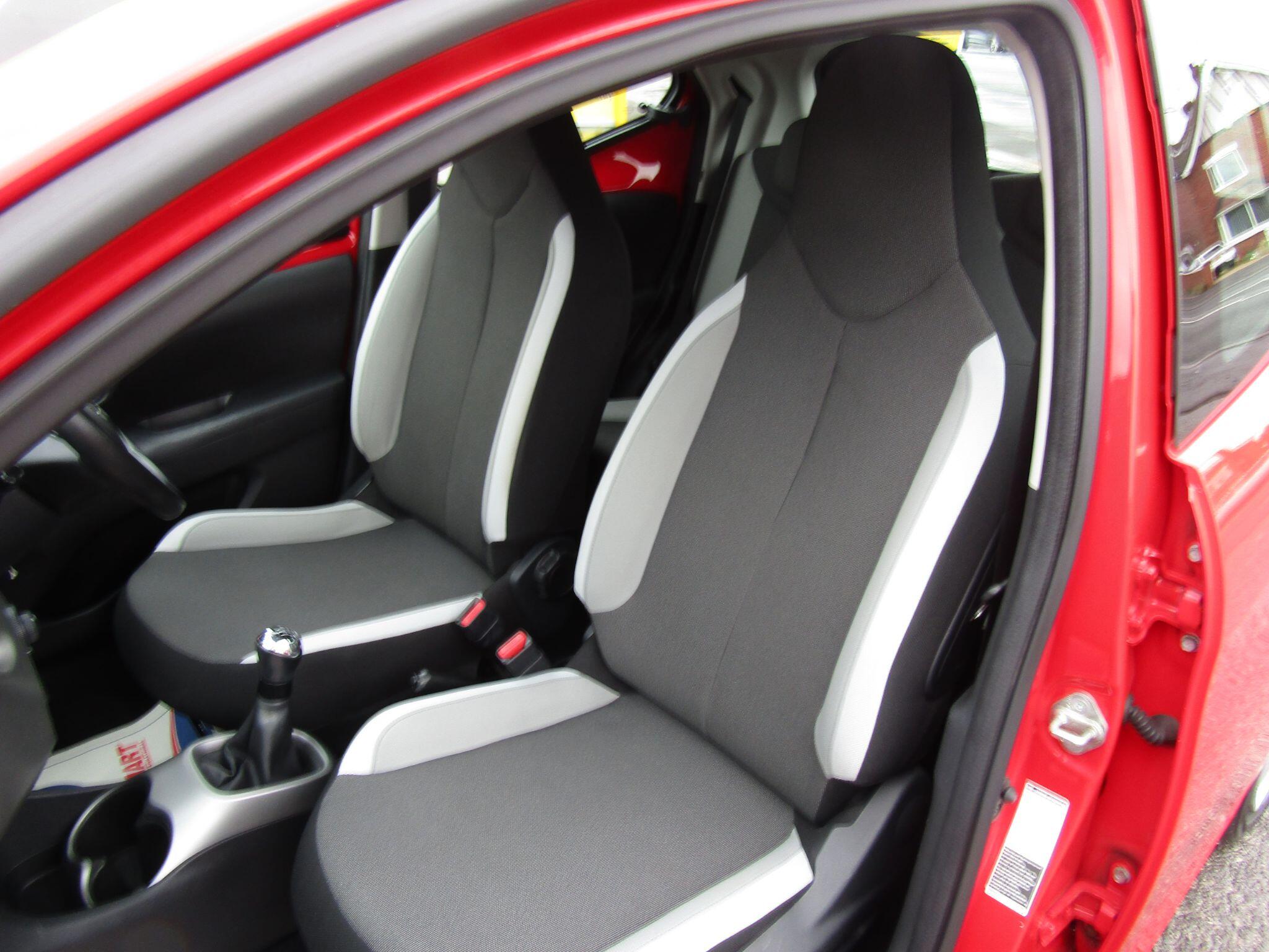 Toyota Aygo view 25