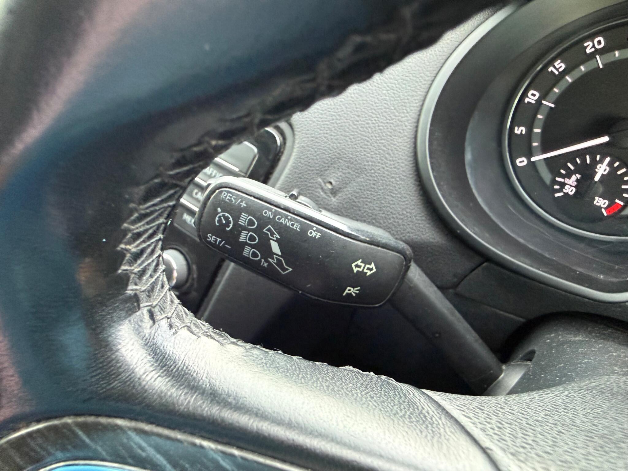 Skoda Octavia 2.0 TDI Scout 4WD Euro 6 (s/s) 5dr — photo 20 of 50