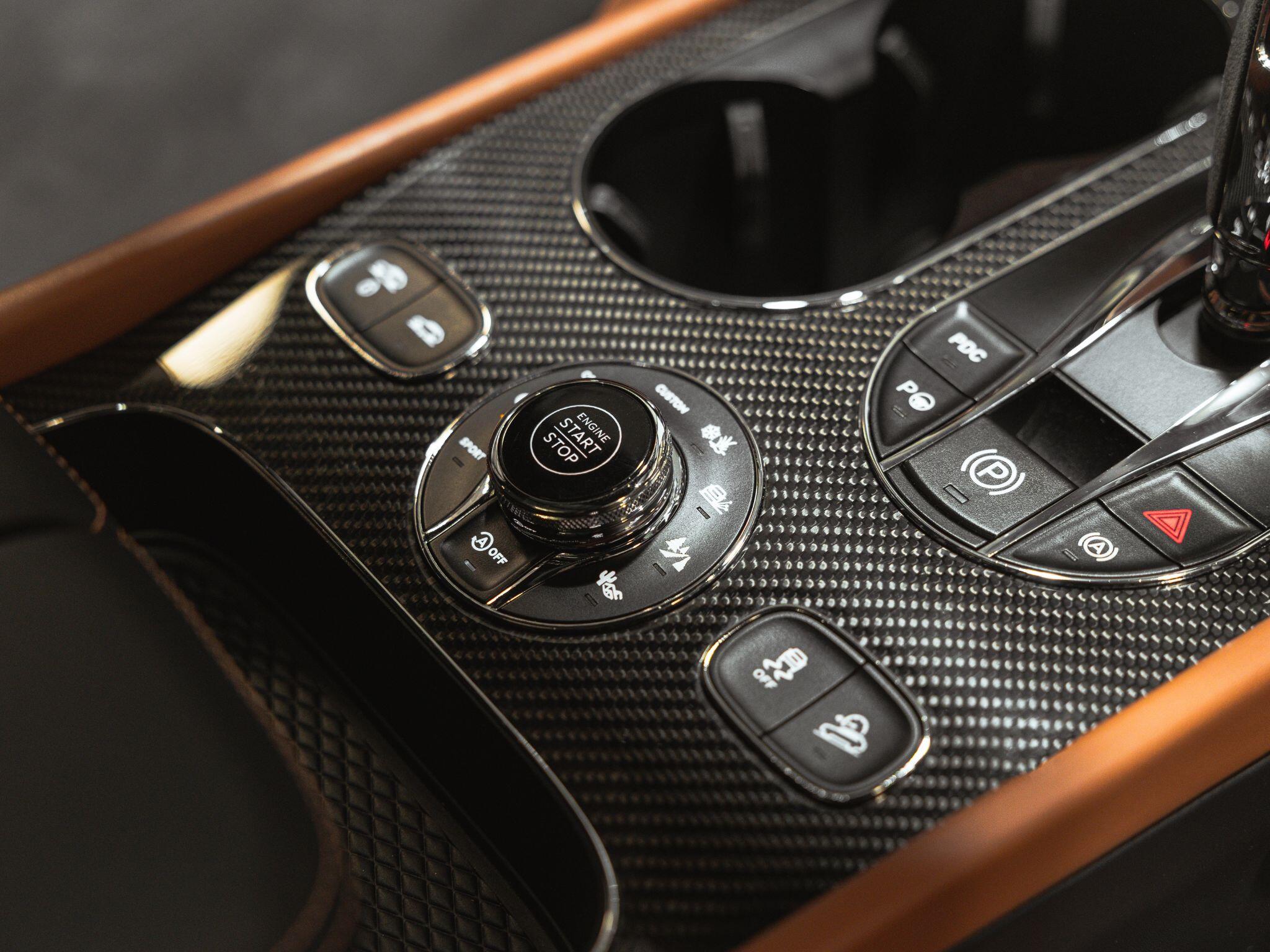 Bentley Bentayga view 37