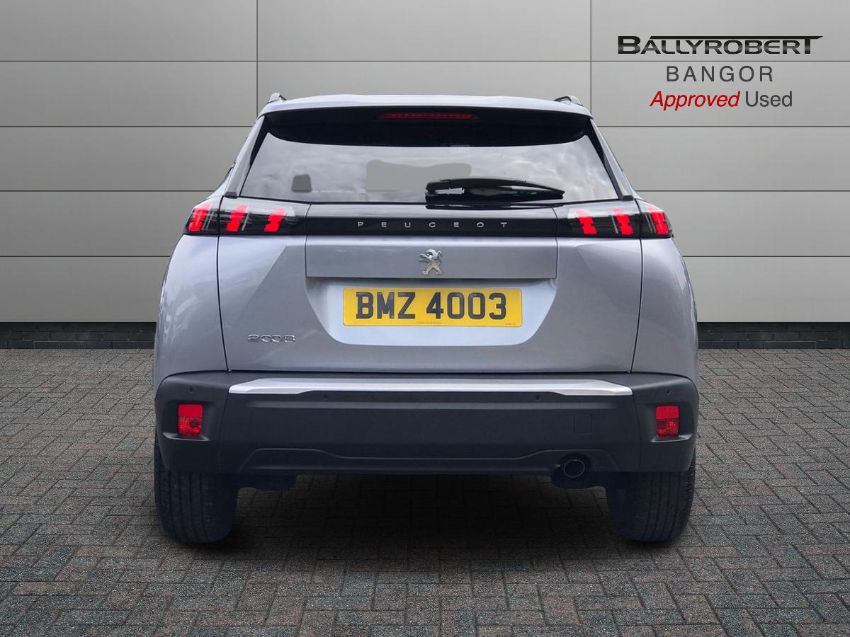 Peugeot 2008 view 11