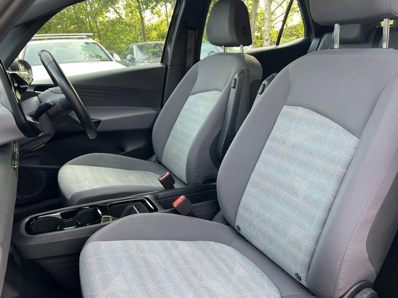 Volkswagen Id.3 view 17