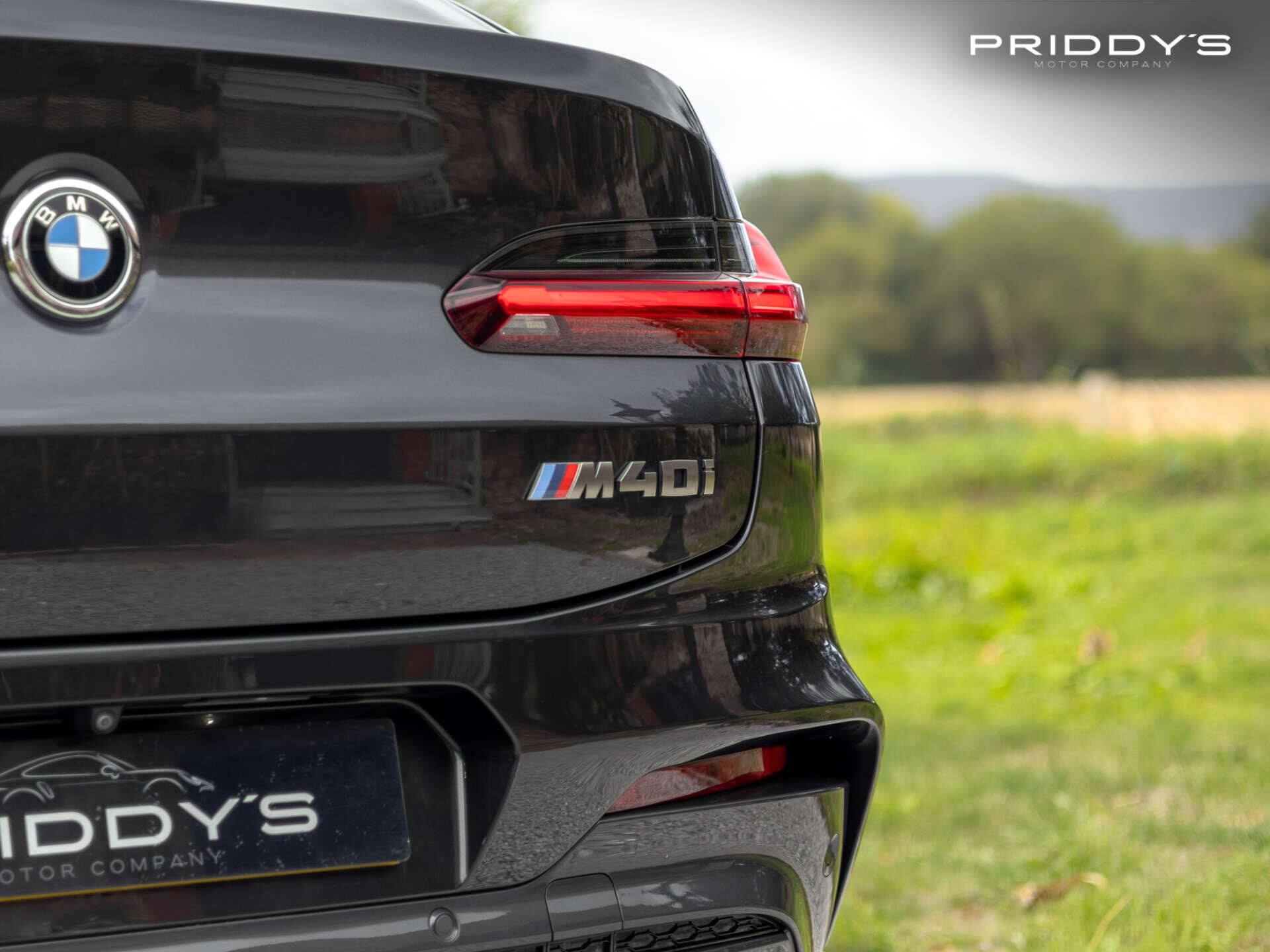 BMW X4 view 11