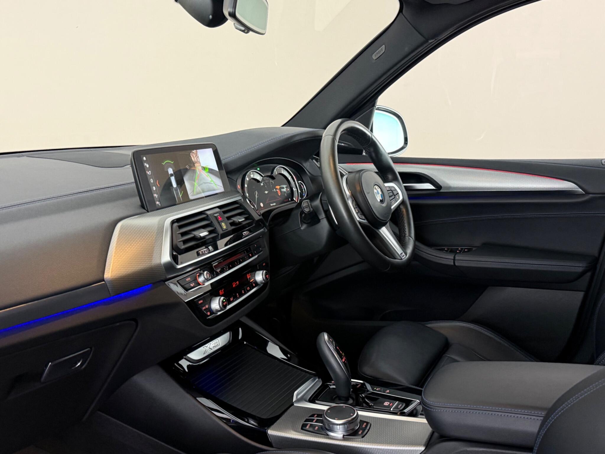 BMW X3 view 4
