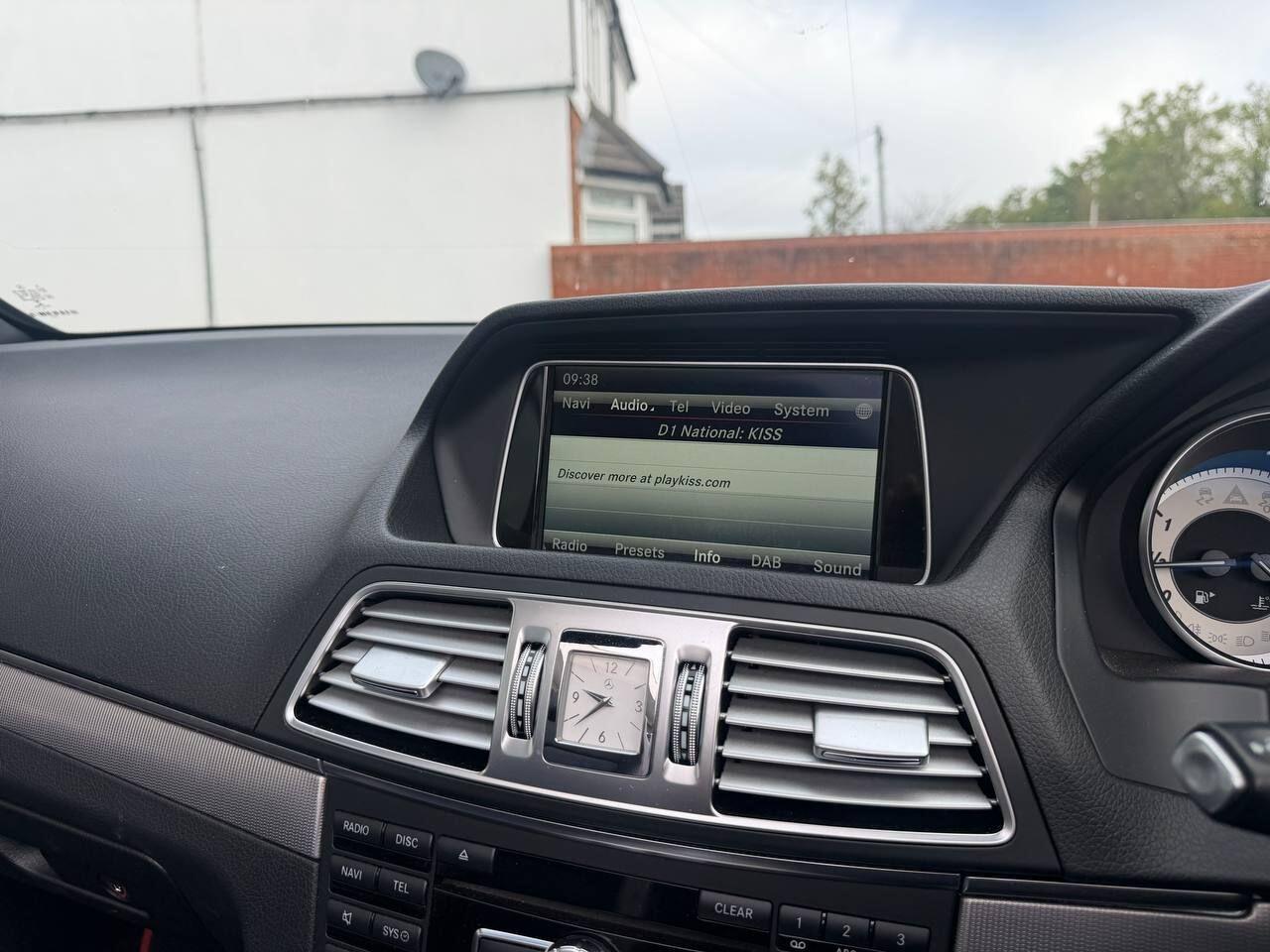 Mercedes-Benz E-Class view 25