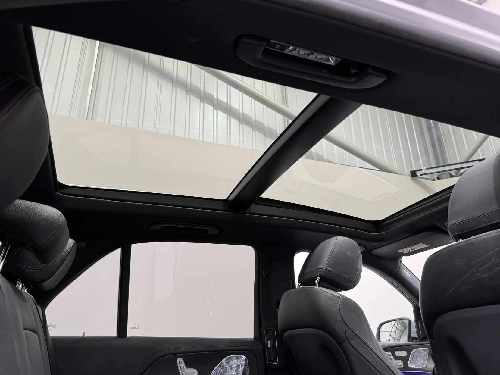 Mercedes-Benz Gle view 73