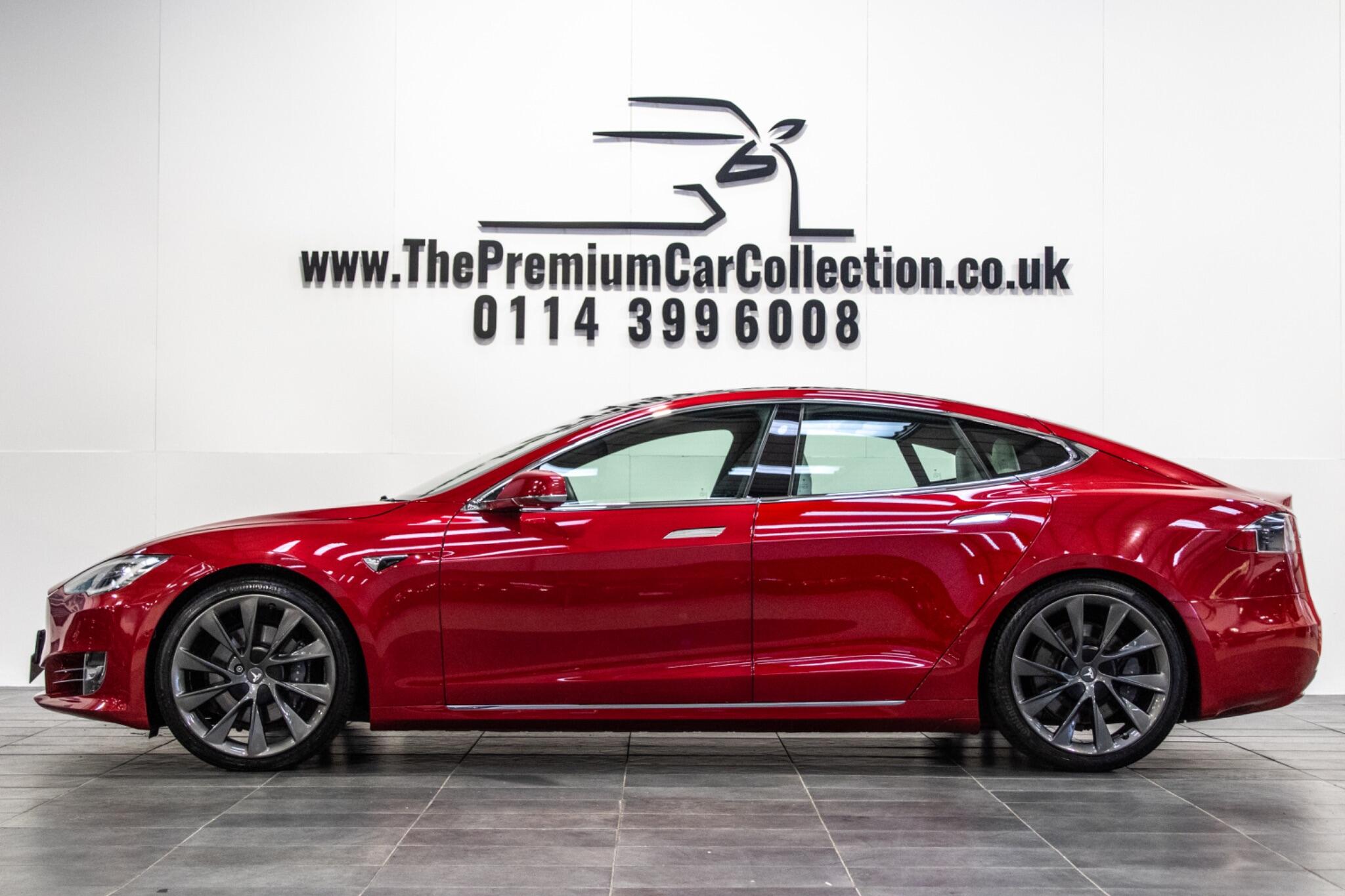 Tesla Model S view 6