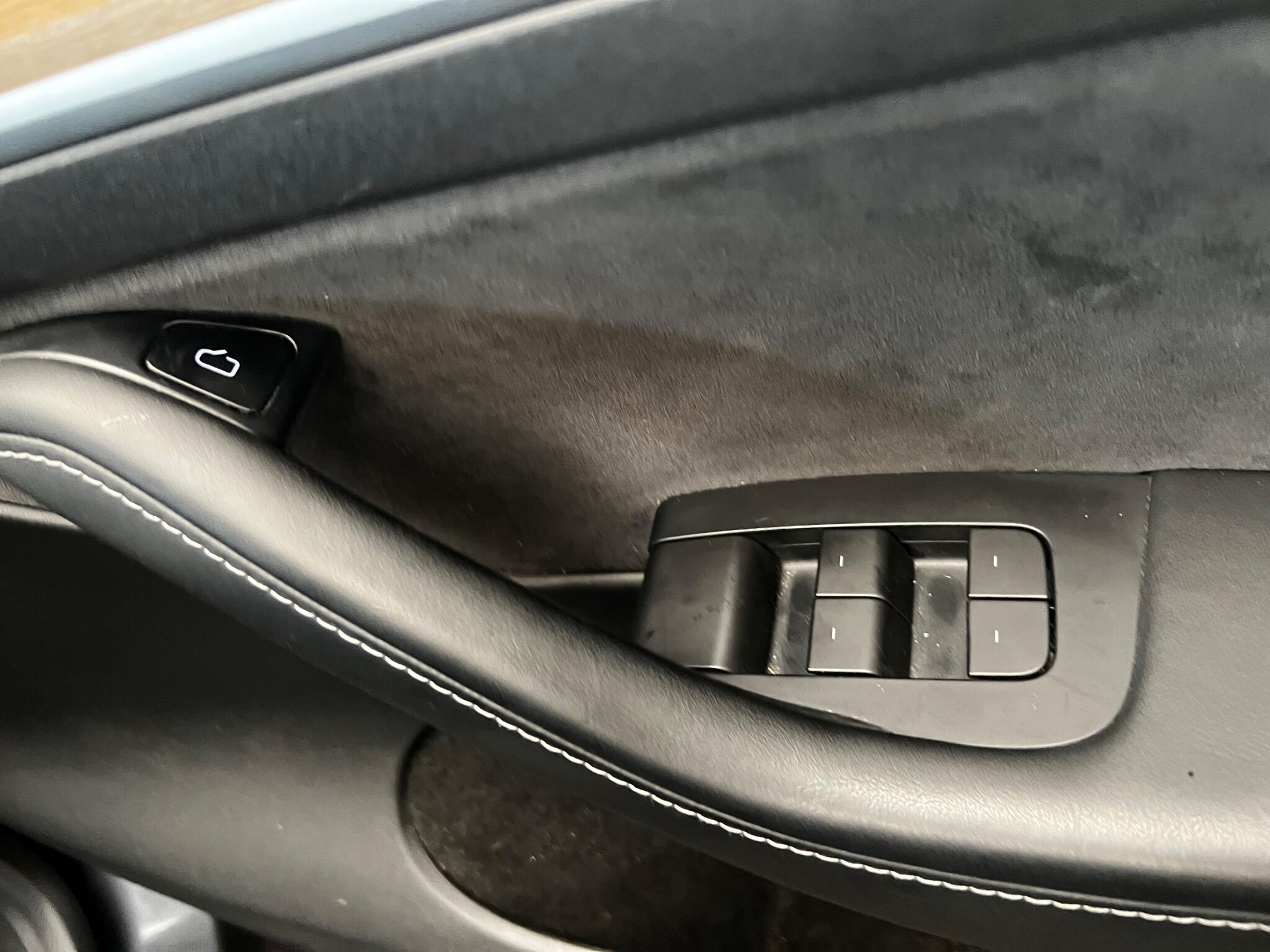 Tesla Model Y view 29