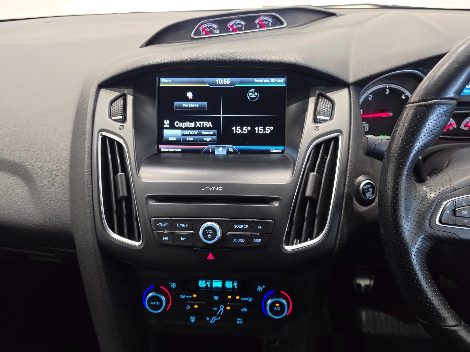 Ford Focus view 24