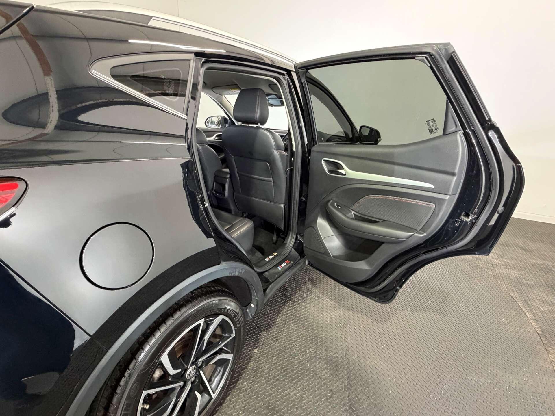 MG ZS view 53