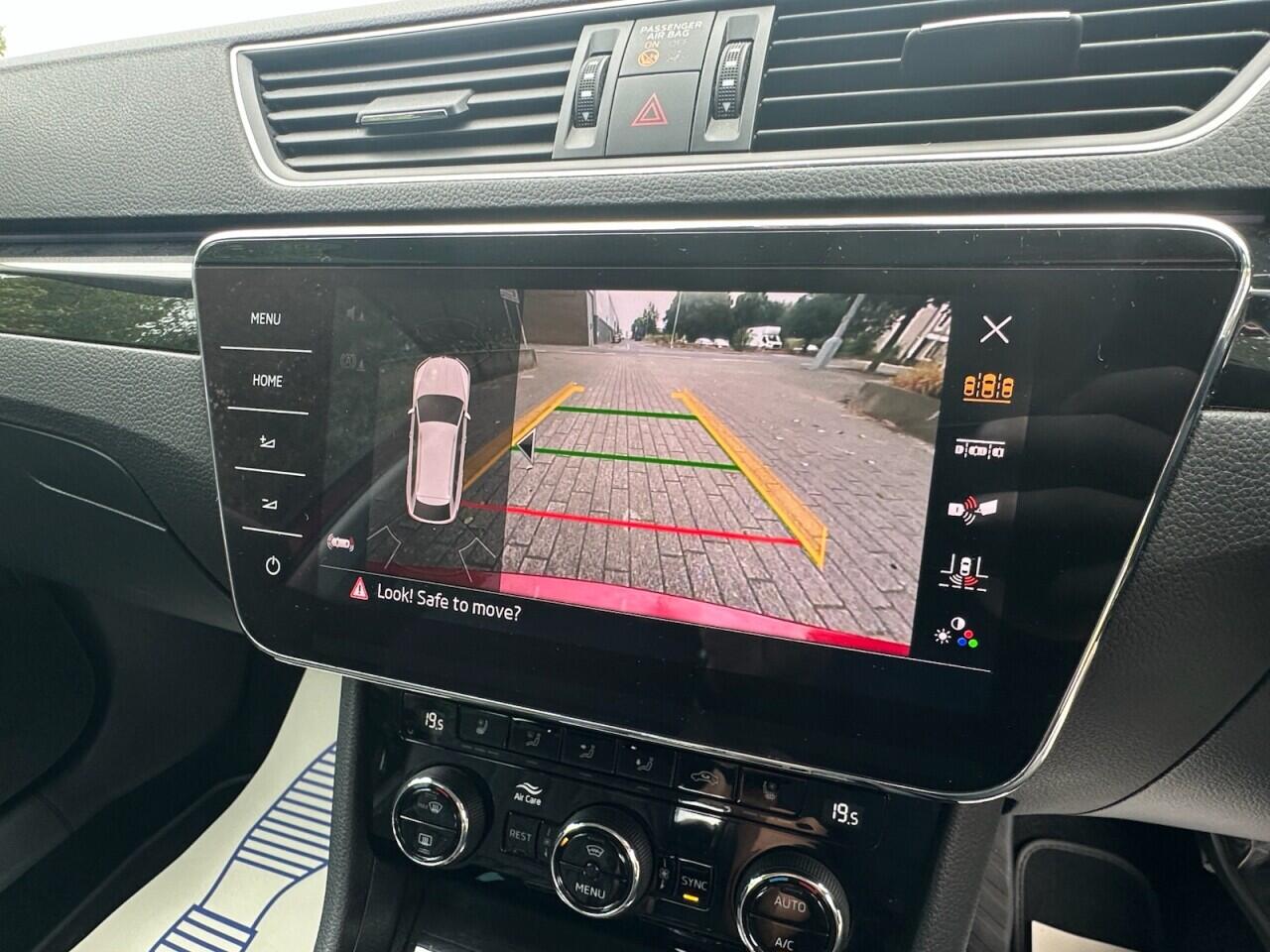 Skoda Superb view 41