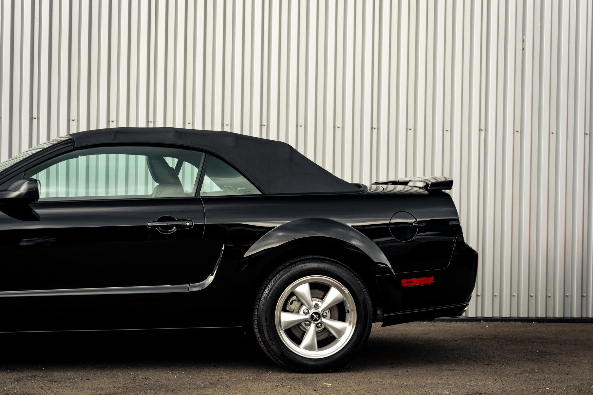 Ford Mustang view 17