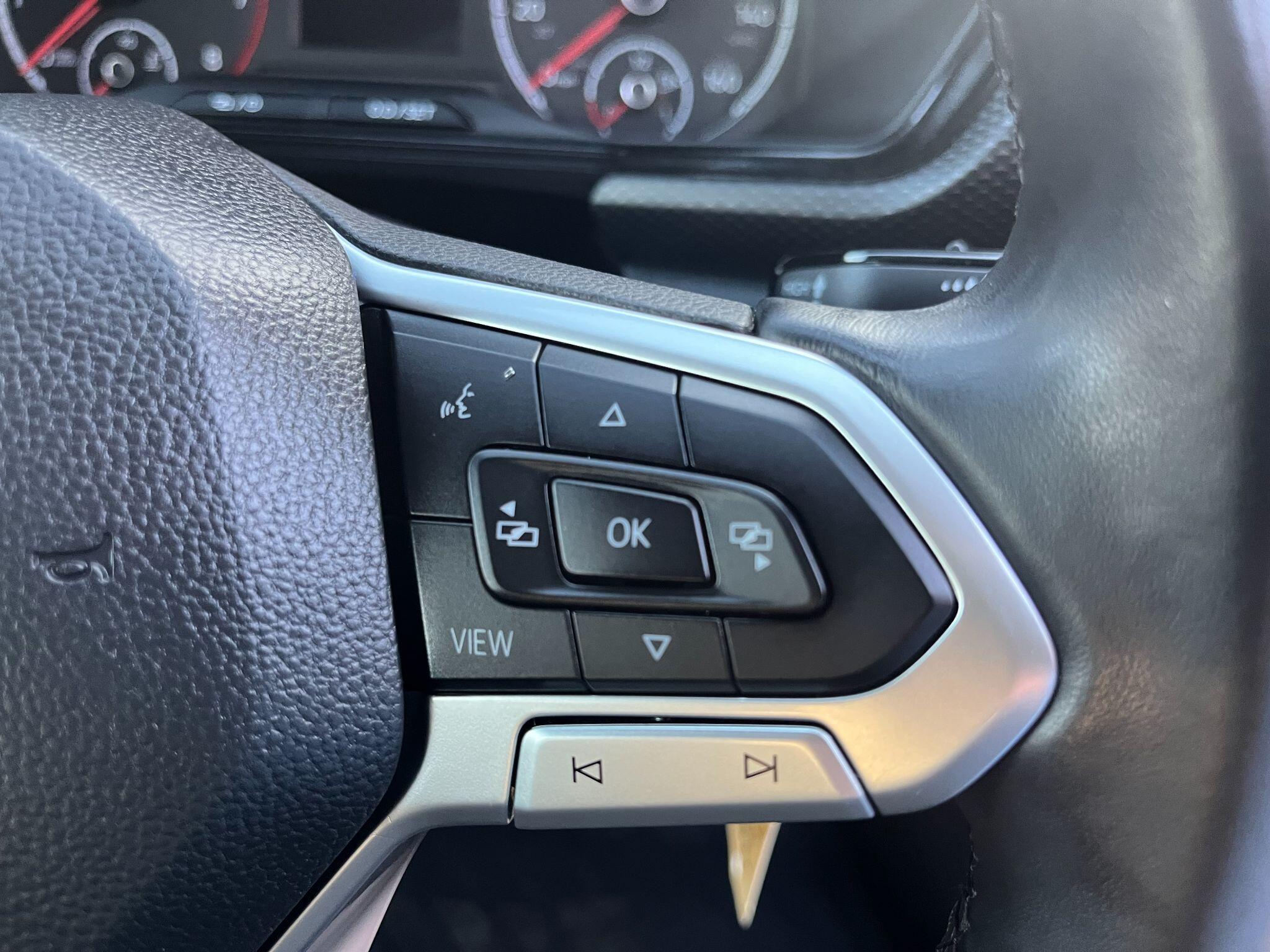 Volkswagen T-Cross view 18