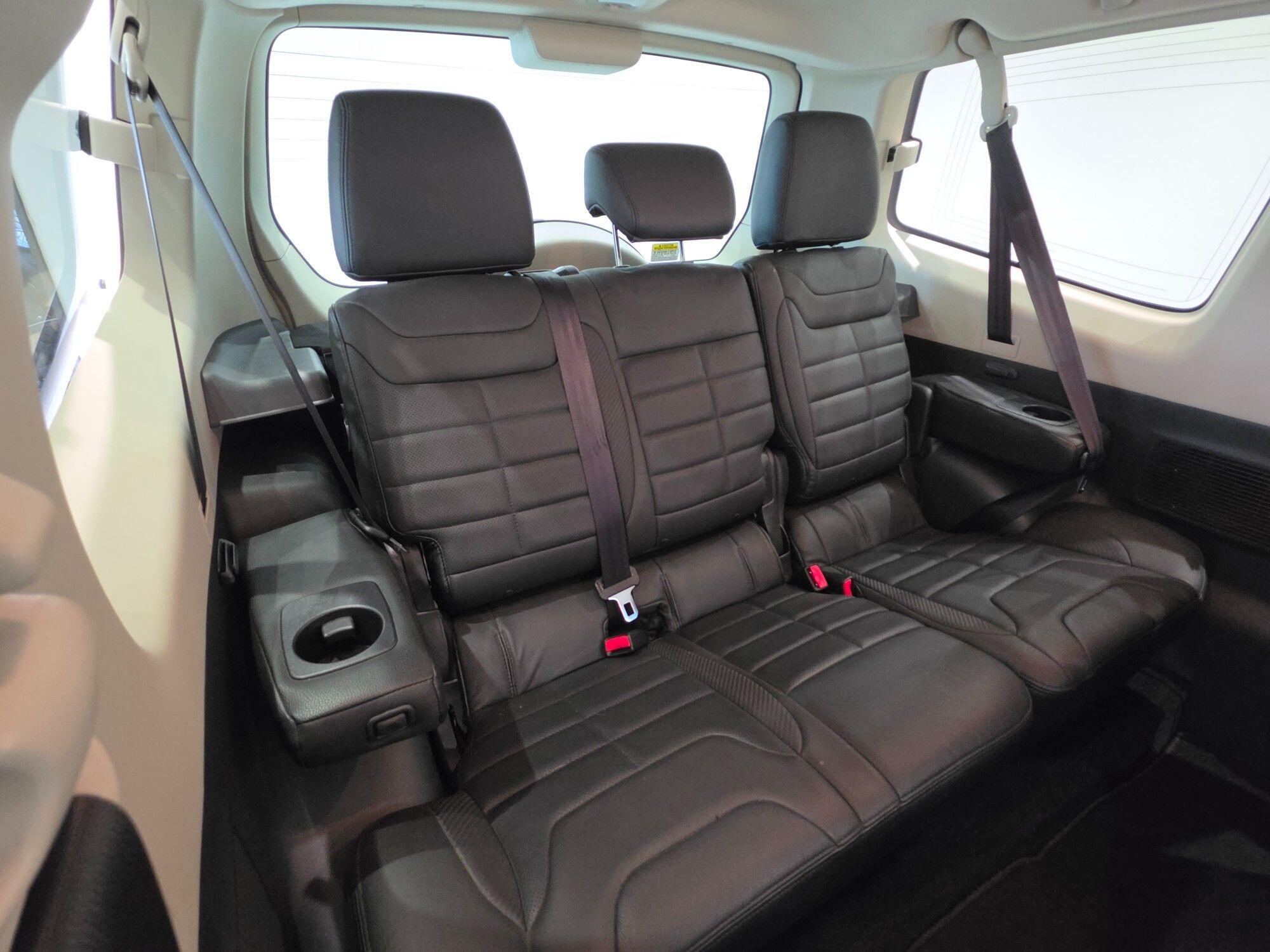 Mitsubishi Shogun view 14