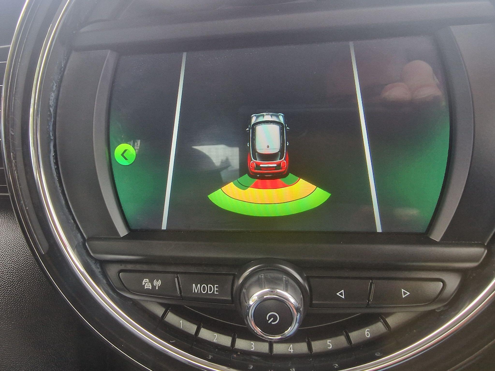 MINI Hatch view 42