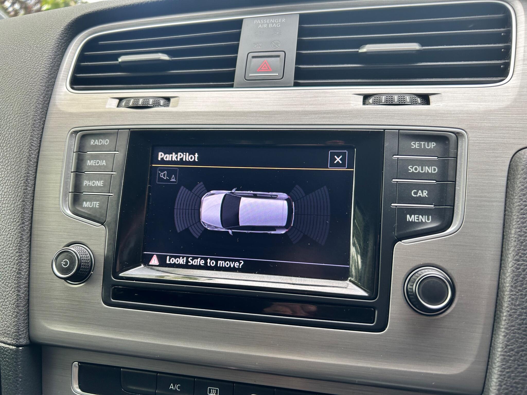Volkswagen Golf view 35
