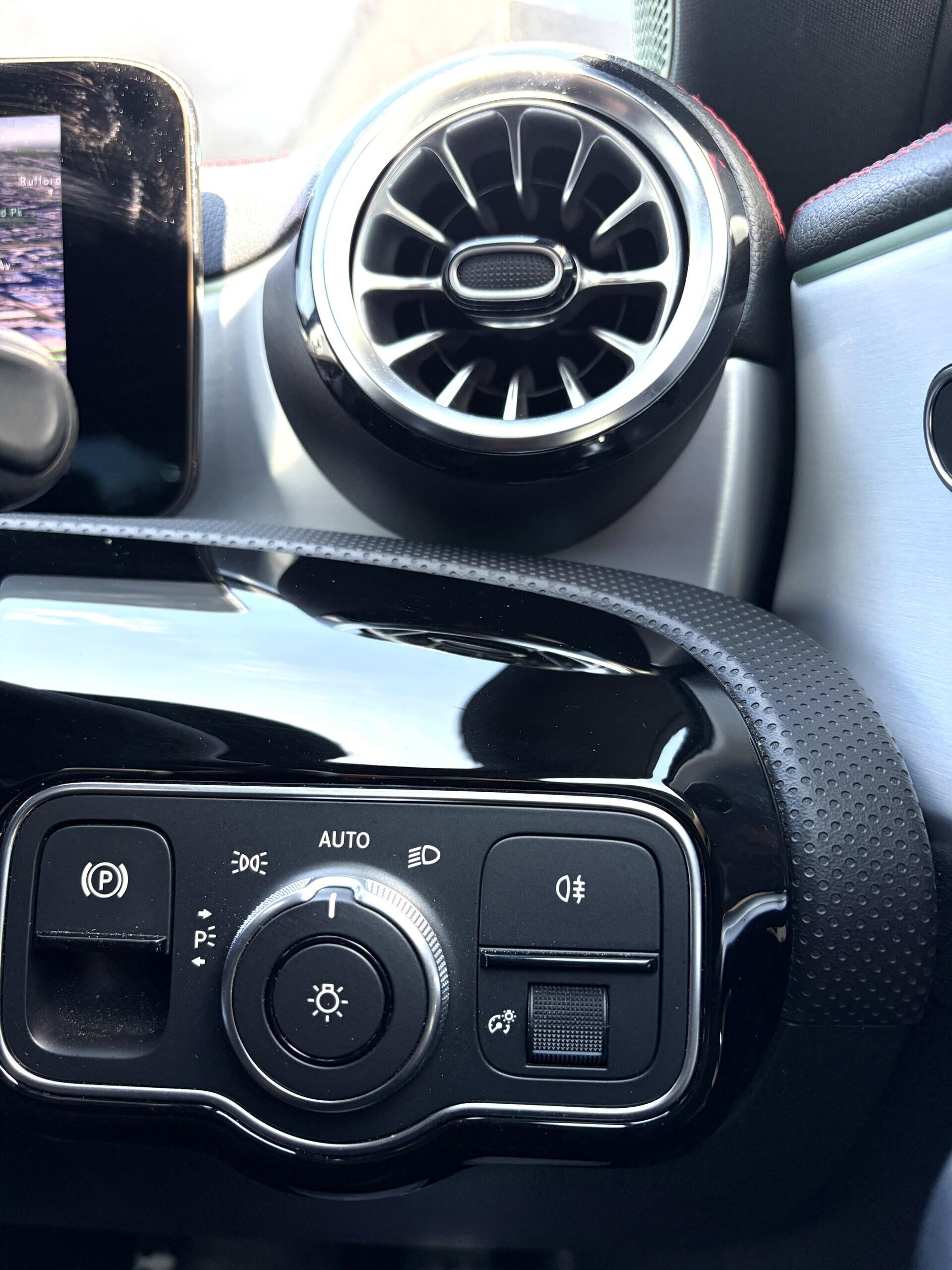 Mercedes-Benz Cla view 48