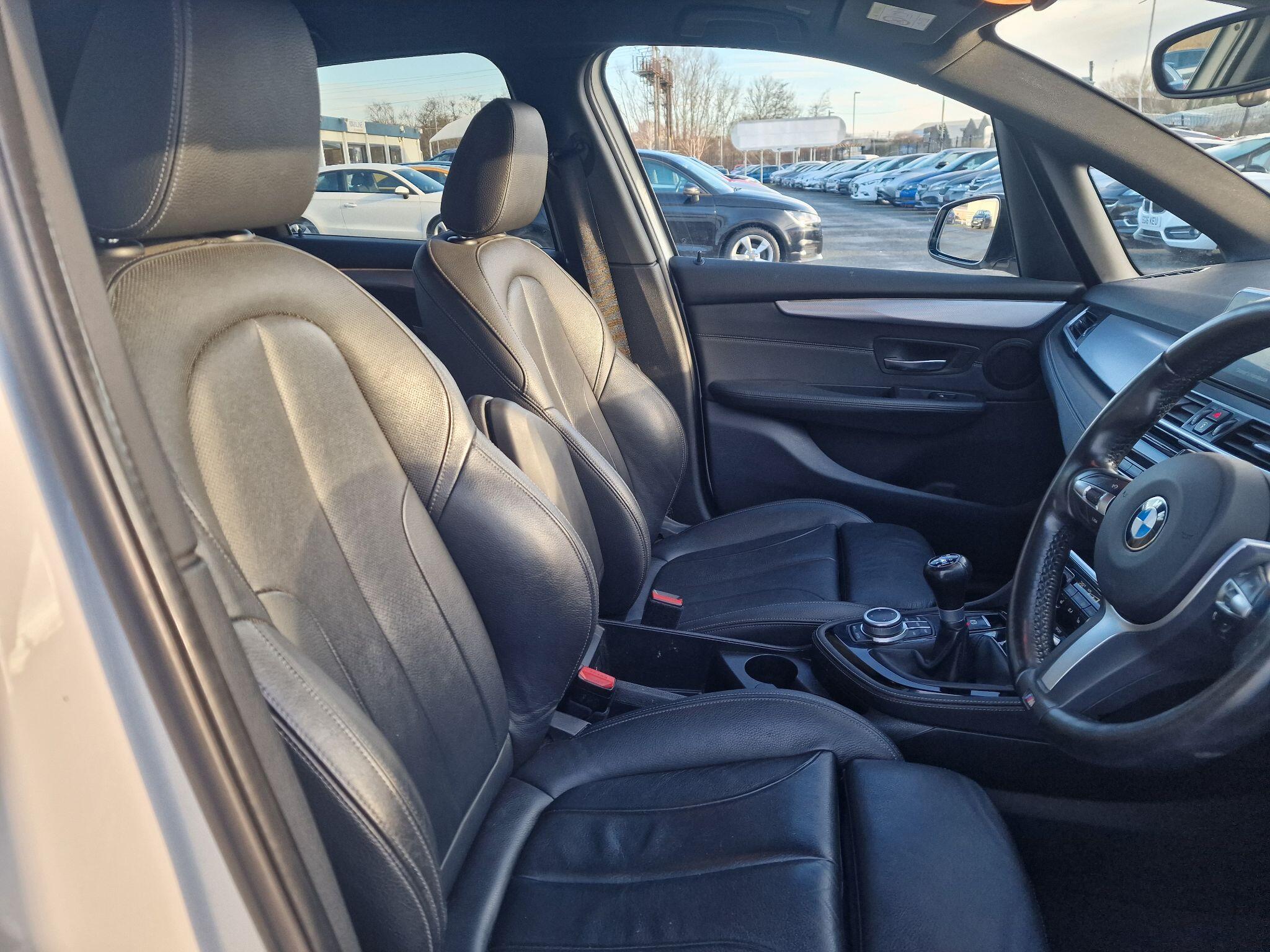 BMW 2 Series view 24