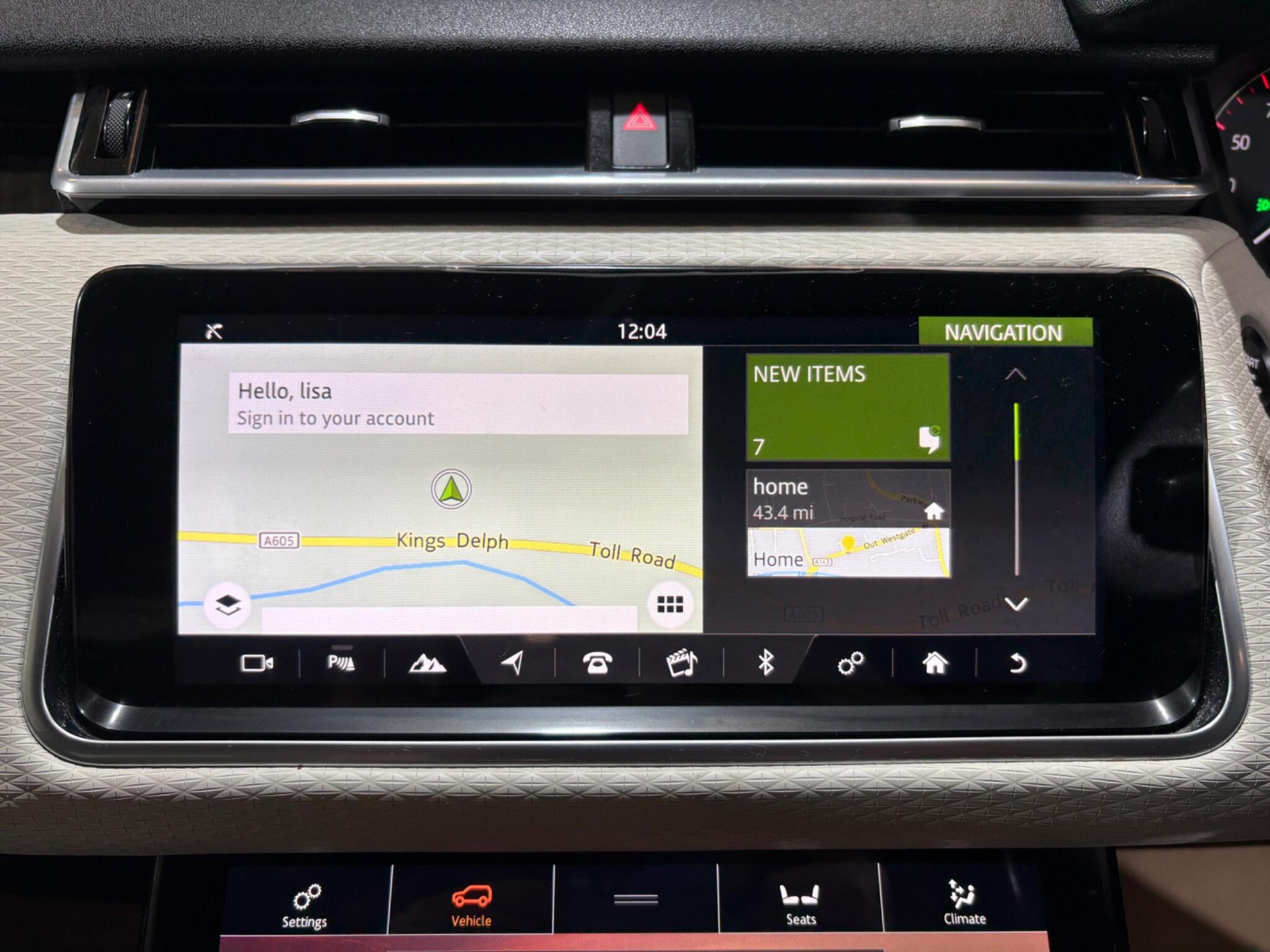 Land Rover Range Rover Velar view 19