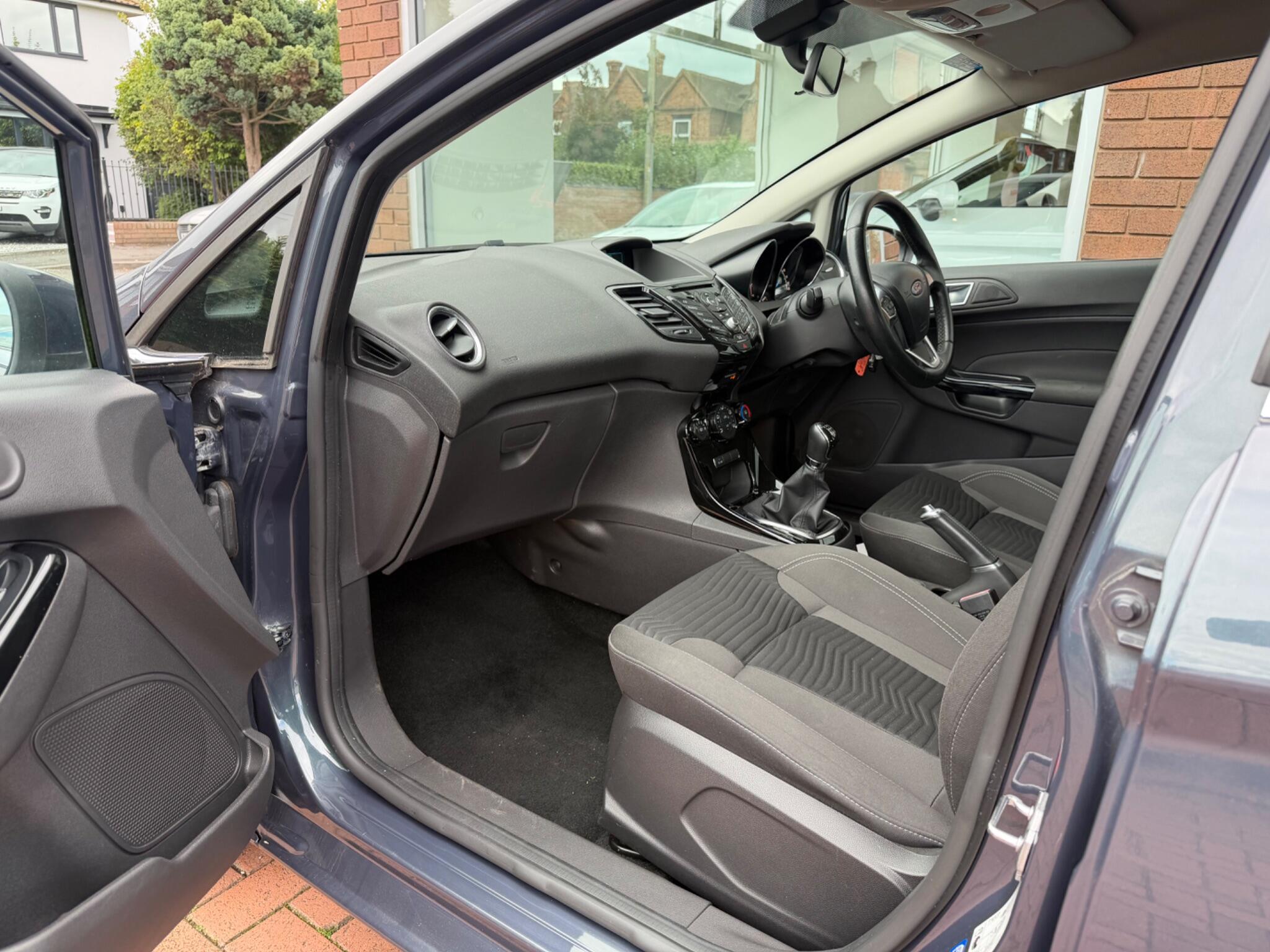 Ford Fiesta view 18