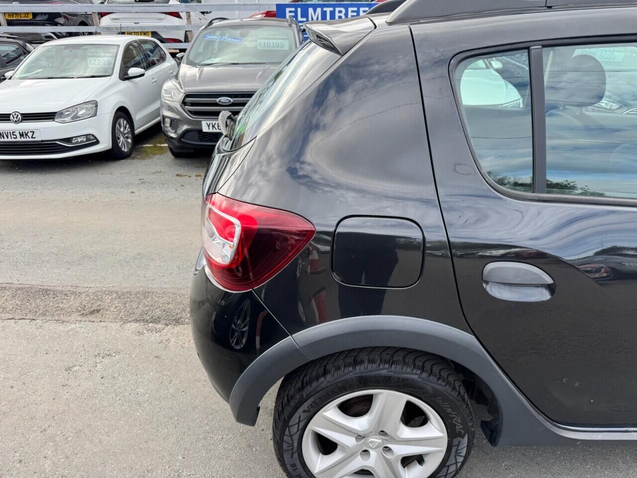 Dacia Sandero view 18