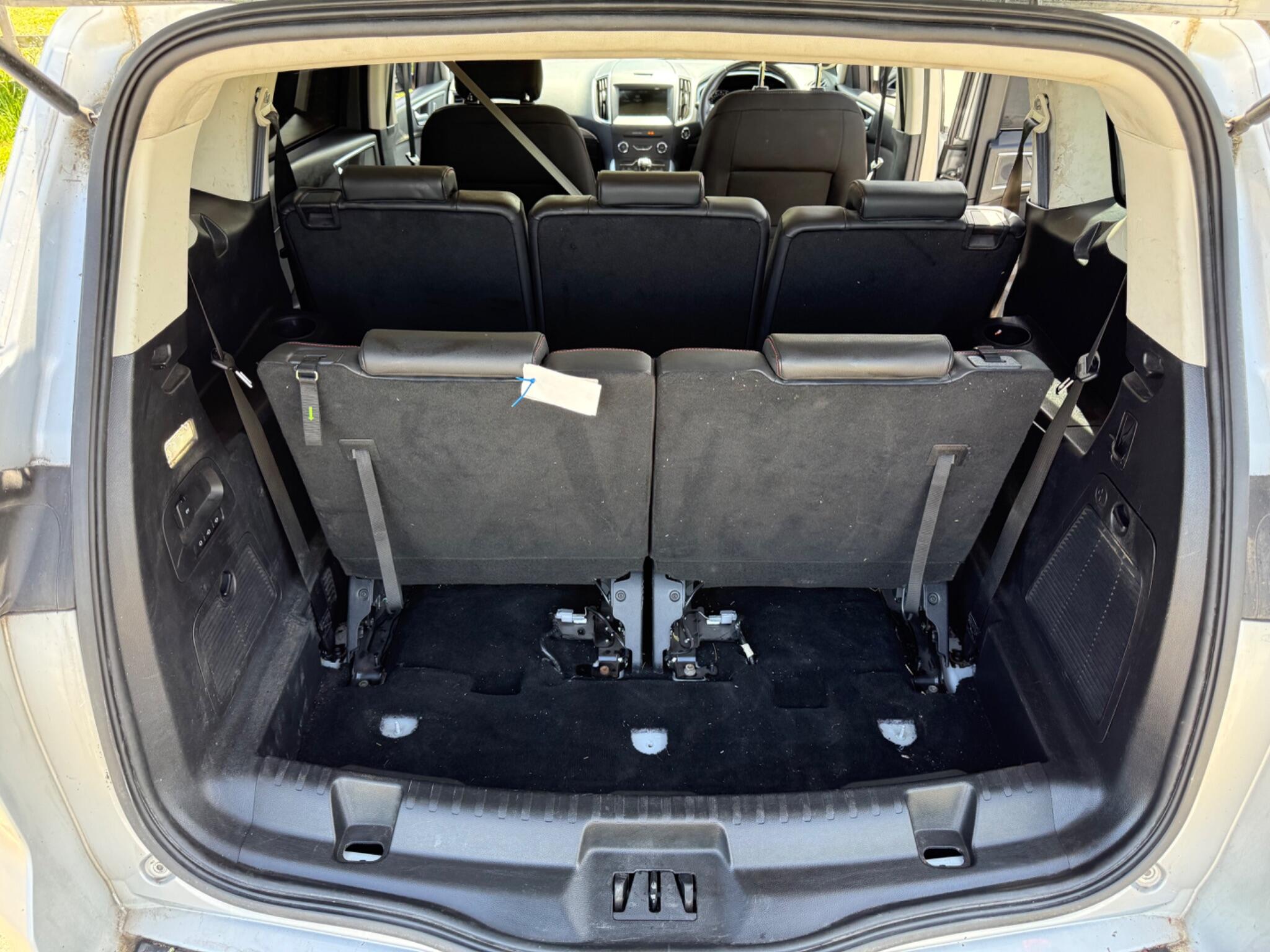 Ford S-Max 2.0 TDCi Titanium Euro 6 (s/s) 5dr — photo 47 of 102