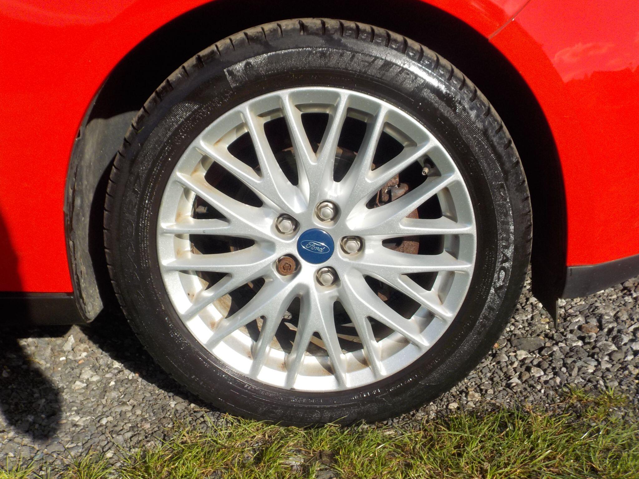 Ford Focus 1.6 Zetec Euro 5 5dr
