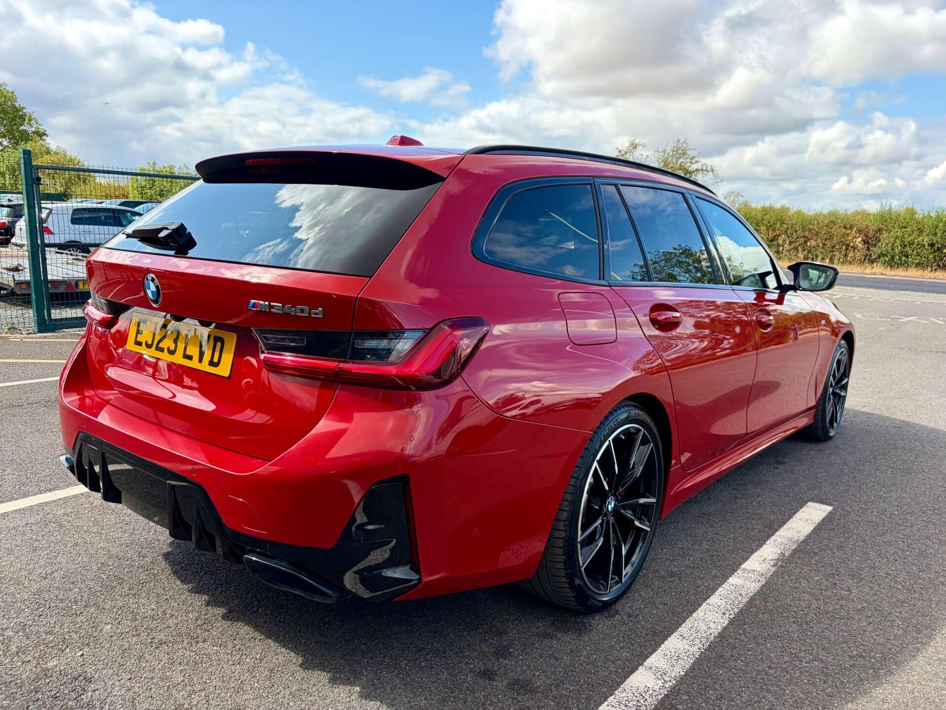BMW 3 Series view 8
